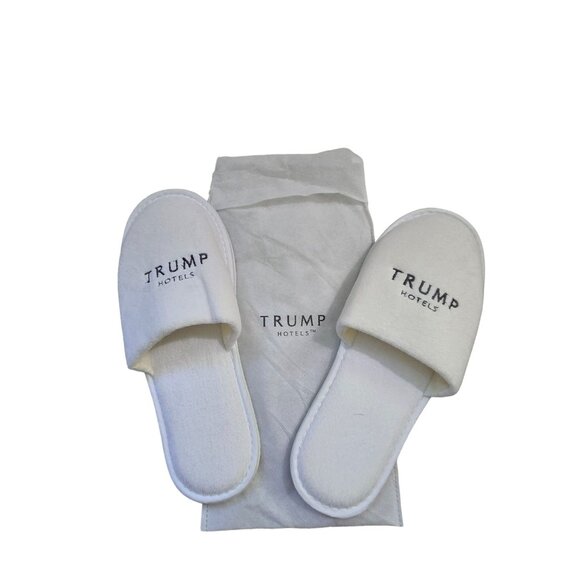 TRUMP Hotels Spa Slippers - Picture 1 of 2